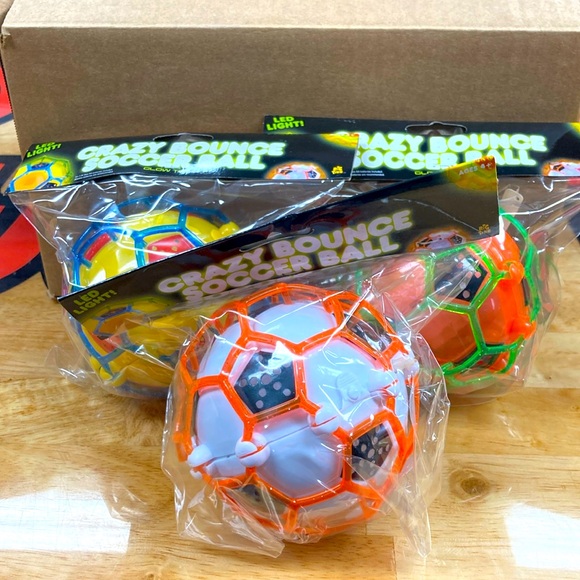 Crazy Bounce Soccer balls - Picture 1 of 2